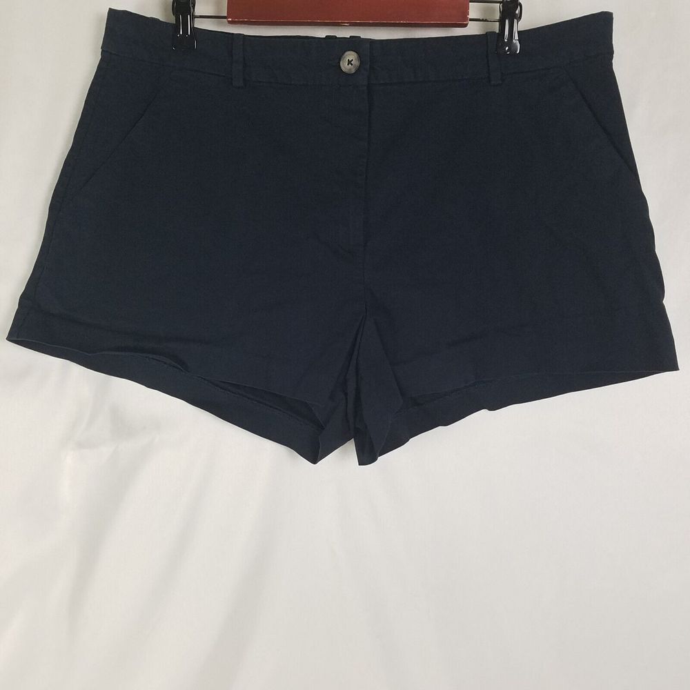 H & M Shorts Womens‎ 18 Black High Rise Chino Slash Pockets Flat Front